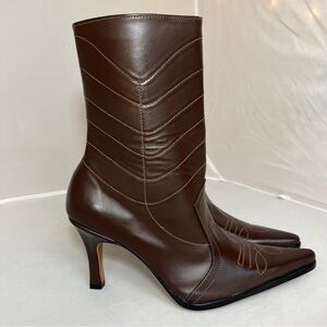 NWOT Calzado De La Torre Genuine Leather Brown Heeled Boots